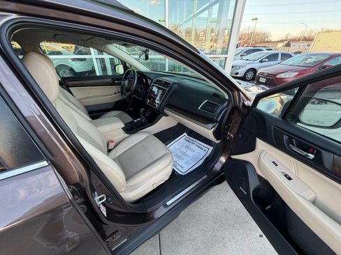 Used 2019 Subaru Outback 2.5i Limited w/ Popular Package #2 image 14