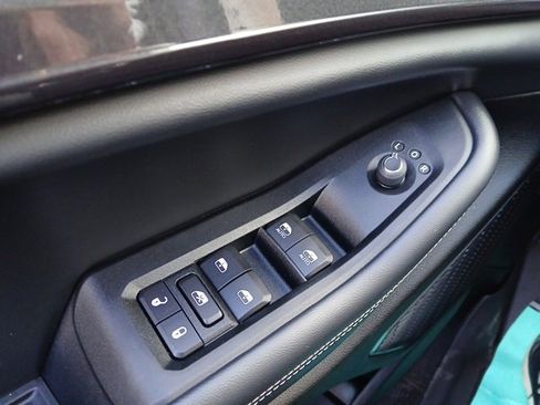 Certified 2022 Jeep Grand Cherokee L Laredo image 35