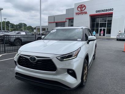Used 2023 Toyota Highlander Bronze Edition