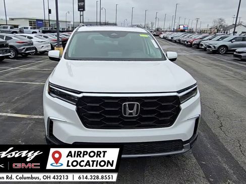 Used 2025 Honda Pilot Elite image 3