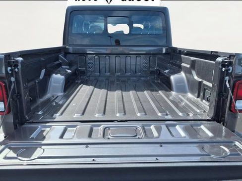 New 2026 Jeep Gladiator Sport AWD/4WD image 5