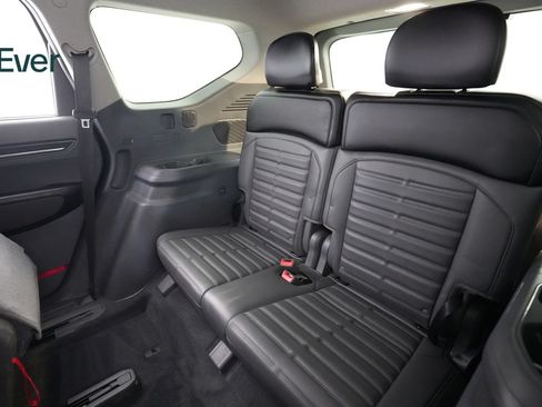 Used 2024 Kia EV9 Land AWD/4WD image 26