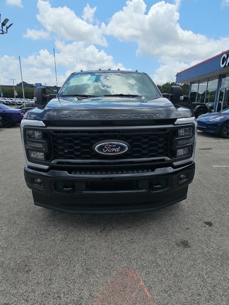Used 2025 Ford F250 XL w/ STX Appearance Package AWD/4WD image 2
