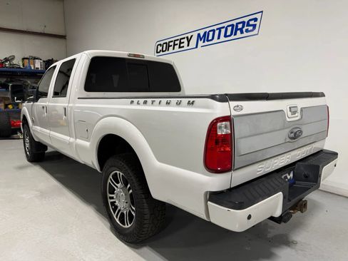Used 2015 Ford F250 Platinum w/ FX4 Off-Road Package AWD/4WD image 4