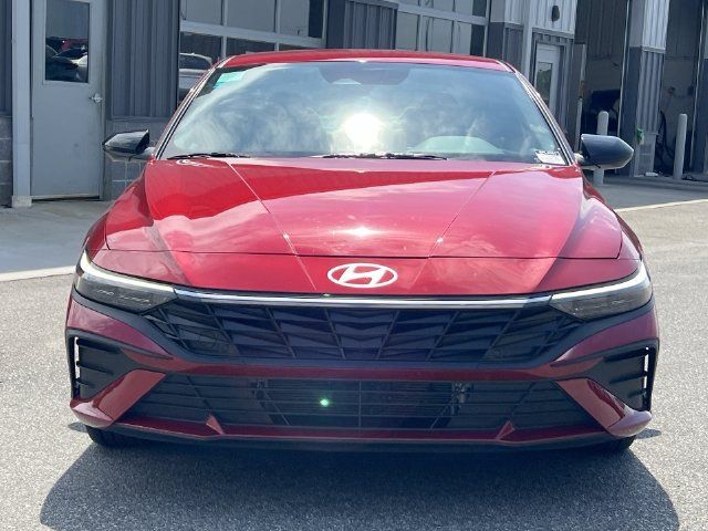 Used 2025 Hyundai Elantra SEL FWD image 16