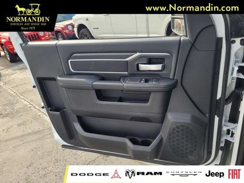 New 2025 RAM 4500 4x4 Regular Cab DRW image 9