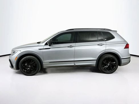 Used 2023 Volkswagen Tiguan SE R-Line AWD/4WD image 3