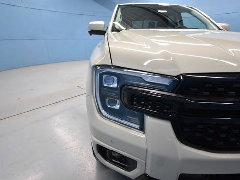 New 2025 Ford Ranger Lariat w/ Black Appearance Package image 34