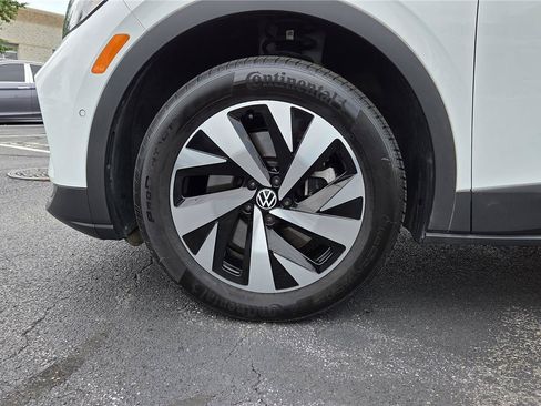 Certified 2023 Volkswagen ID.4 Pro AWD/4WD image 11