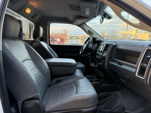 Used 2017 RAM 3500 Tradesman image 9