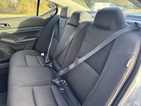 Used 2024 Nissan Altima 2.5 SV image 22