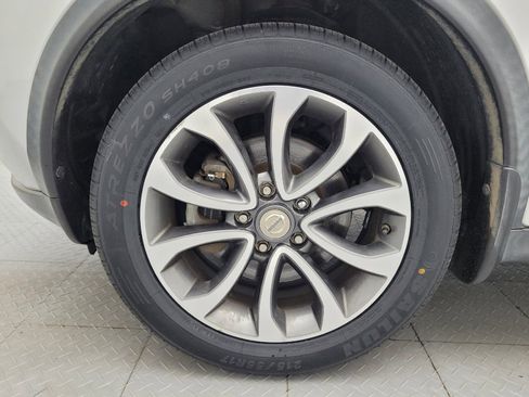 Used 2017 Nissan Juke SV AWD/4WD image 31