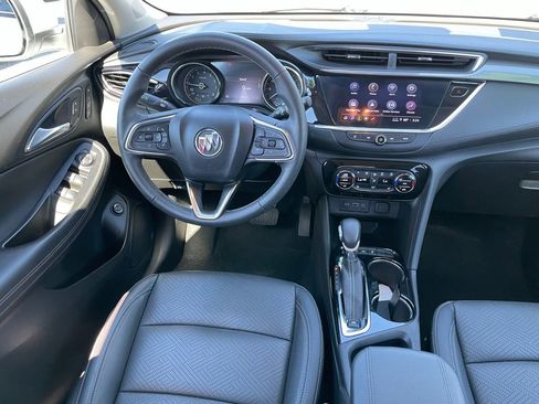 Used 2022 Buick Encore GX Essence FWD image 9