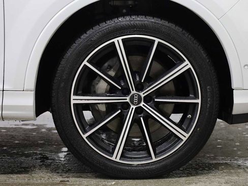 Used 2023 Audi Q7 Premium Plus w/ Premium Plus Package image 12