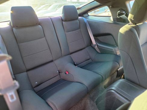 Used 2013 Ford Mustang Coupe RWD image 27