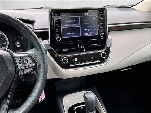 Used 2020 Toyota Corolla LE FWD image 8