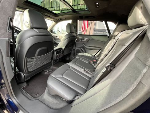 Used 2022 Audi Q8 Prestige image 37