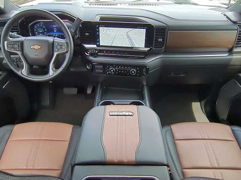 Used 2024 Chevrolet Silverado 3500 High Country w/ High Country Premium Package AWD/4WD image 21