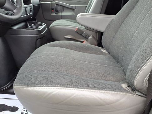 Used 2024 Chevrolet Express 2500 w/ Driver Convenience Package image 15