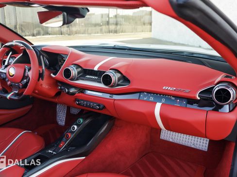 Used 2022 Ferrari 812 GTS RWD image 36