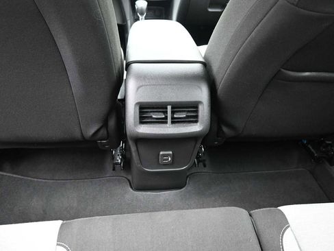 Used 2023 Chevrolet Equinox LS AWD/4WD image 12