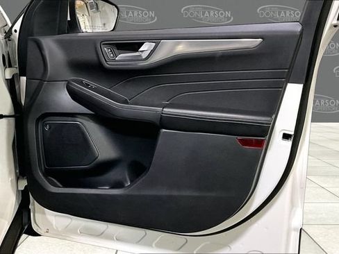 Used 2021 Ford Escape Titanium AWD/4WD image 12