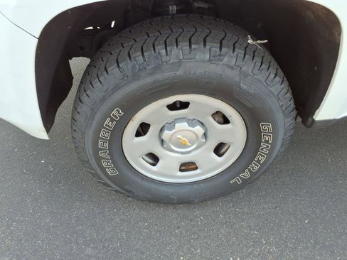 Used 2017 Chevrolet Colorado W/T image 10