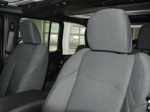 Used 2026 Jeep Wrangler Unlimited Sport AWD/4WD image 39
