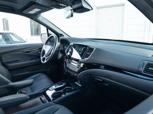 Used 2021 Honda Pilot Black Edition image 24