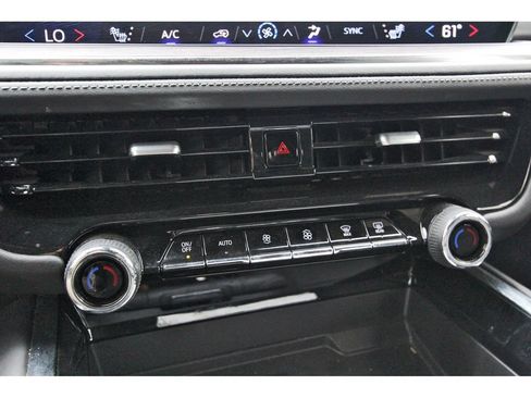 Used 2025 Chevrolet Tahoe LT RWD image 13
