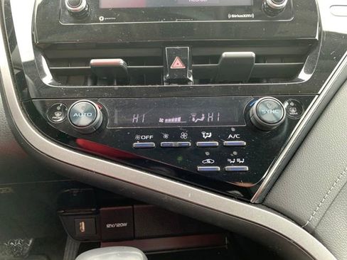 Used 2021 Toyota Camry SE image 24