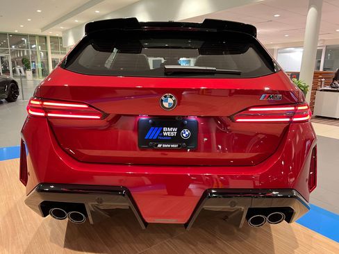 New 2026 BMW M5 Touring image 10