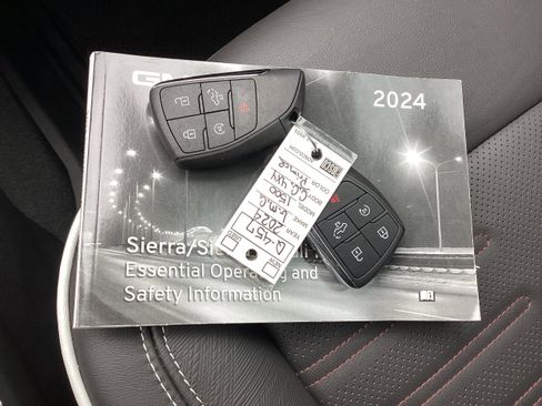 Used 2024 GMC Sierra 1500 AT4X image 21