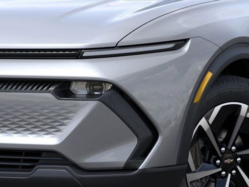 New 2026 Chevrolet Equinox EV LT image 10