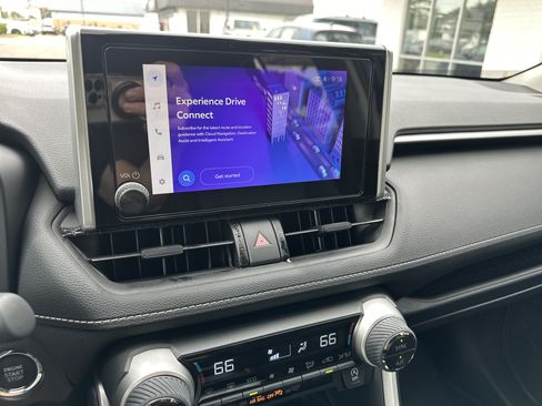 Used 2025 Toyota RAV4 XLE w/ Convenience Package FWD image 17