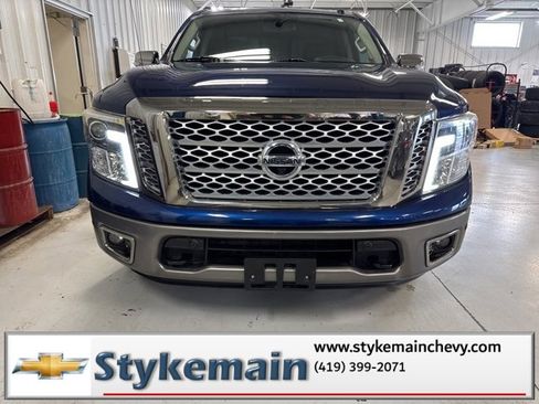 Used 2017 Nissan Titan Platinum Reserve image 33
