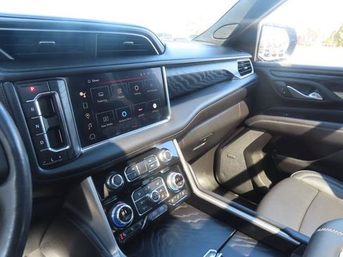 Used 2024 GMC Yukon XL Denali w/ Advanced Technology Package AWD/4WD image 41
