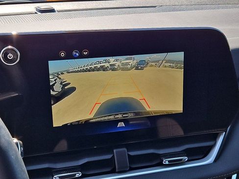 Used 2025 Chevrolet Equinox LT FWD image 15