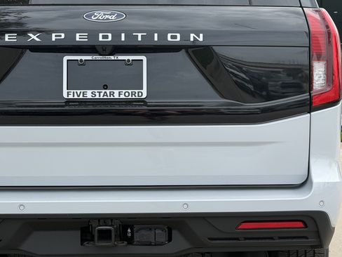 New 2026 Ford Expedition Active RWD image 5