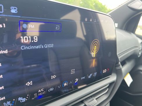 New 2025 Chevrolet Silverado EV LT image 13