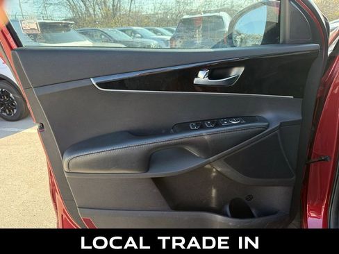 Certified 2018 Kia Sorento LX w/ LX V6 Convenience Package image 5