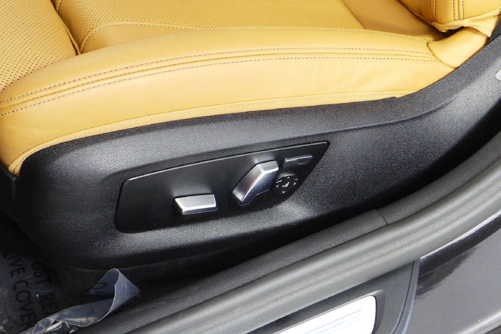 Used 2023 BMW 540i w/ M Sport Package RWD image 23