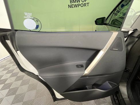 Certified 2025 BMW iX xDrive50 image 25