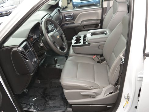 Used 2018 Chevrolet Silverado 1500 W/T w/ Trailering Package image 11