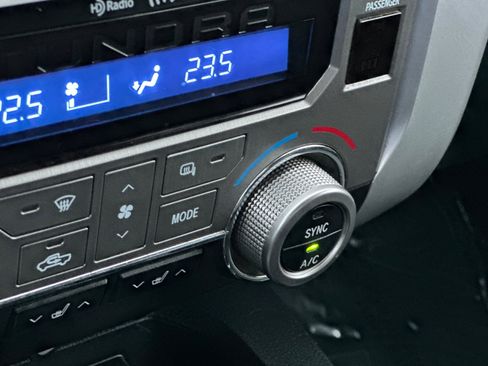 Used 2017 Toyota Tundra Limited image 29