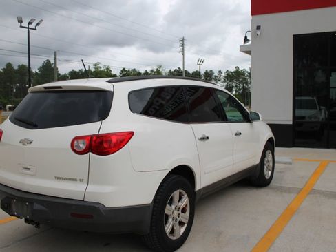 Used 2011 Chevrolet Traverse LT AWD/4WD image 5