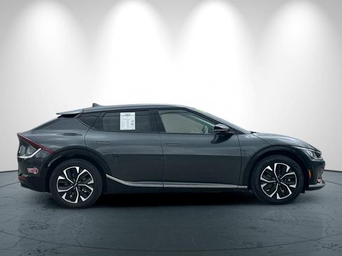 Used 2024 Kia EV6 Wind RWD image 3
