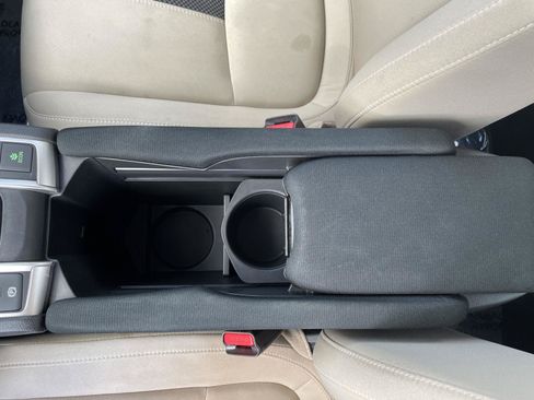 Used 2019 Honda Civic LX image 5