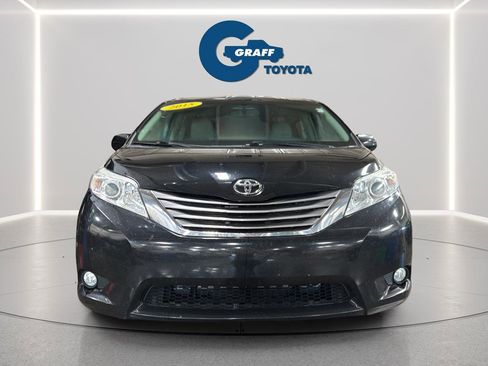 Used 2015 Toyota Sienna XLE AWD/4WD image 2