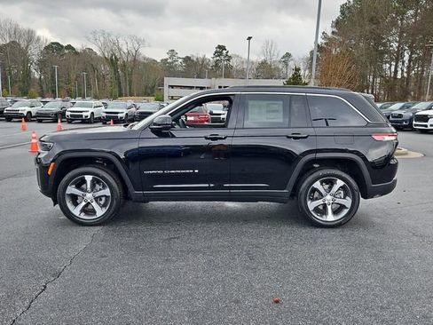 New 2026 Jeep Grand Cherokee Limited w/ Luxury Tech Group II AWD/4WD image 4